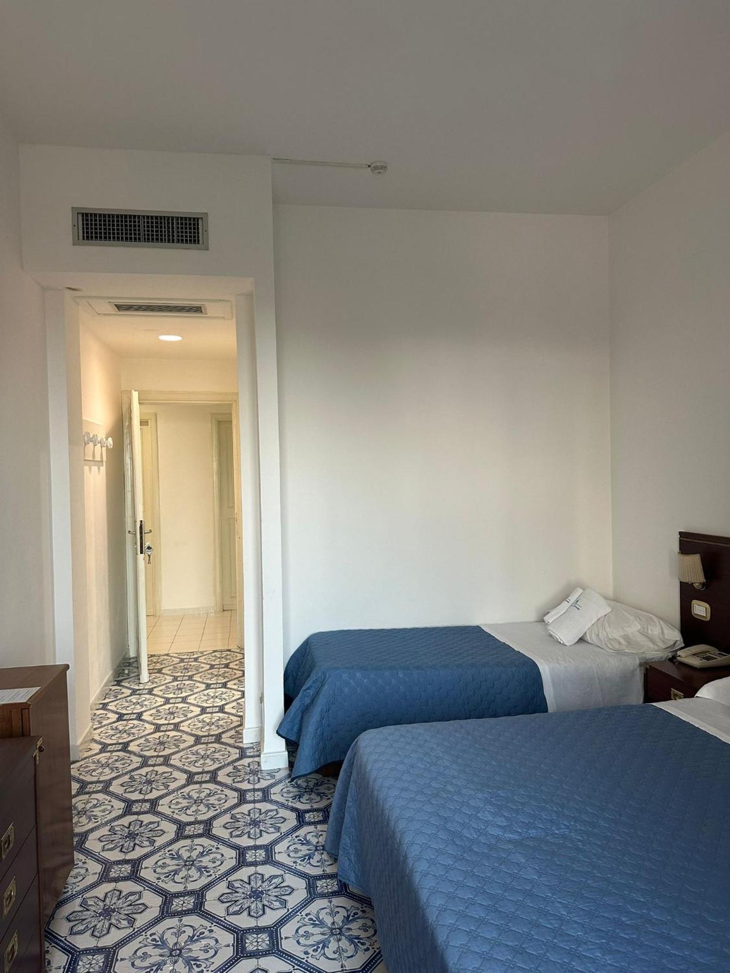 Hotel America Marina di Camerota Esterno foto