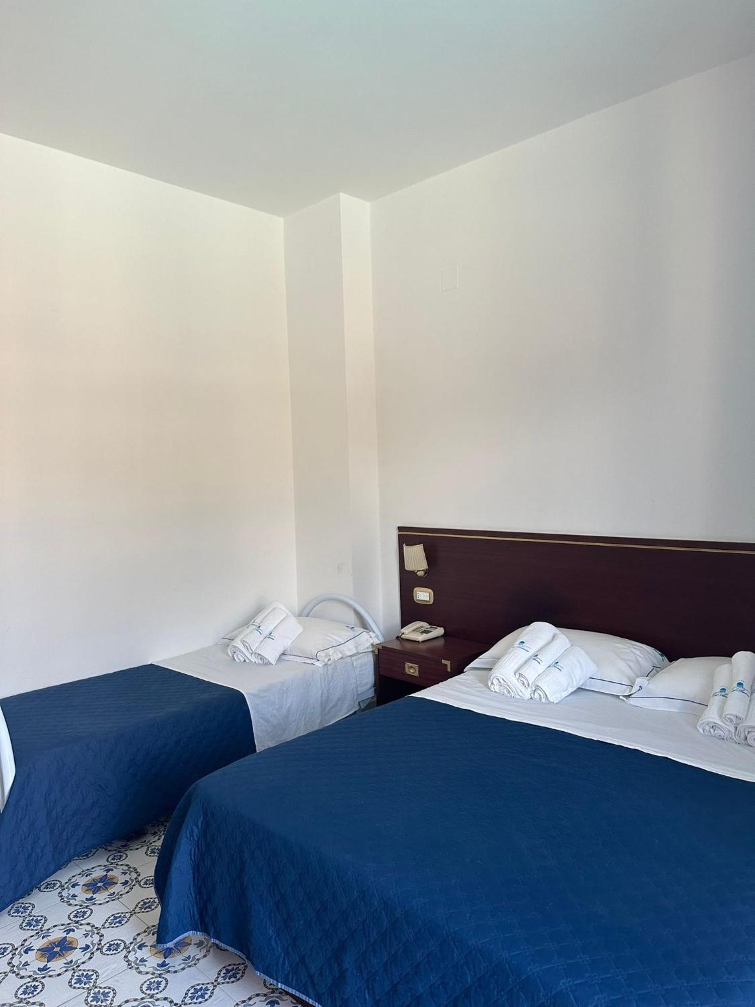 Hotel America Marina di Camerota Esterno foto