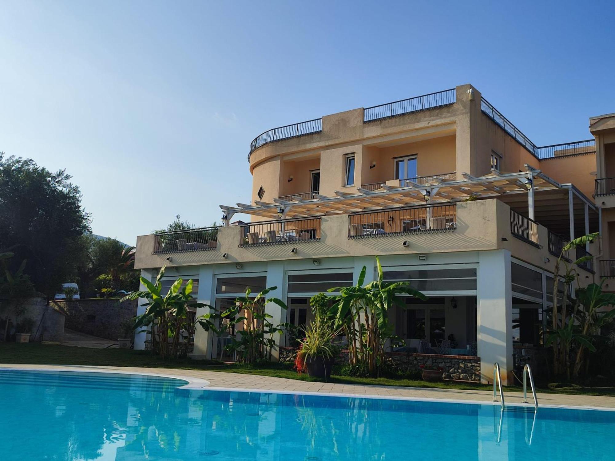 Hotel America Marina di Camerota Esterno foto